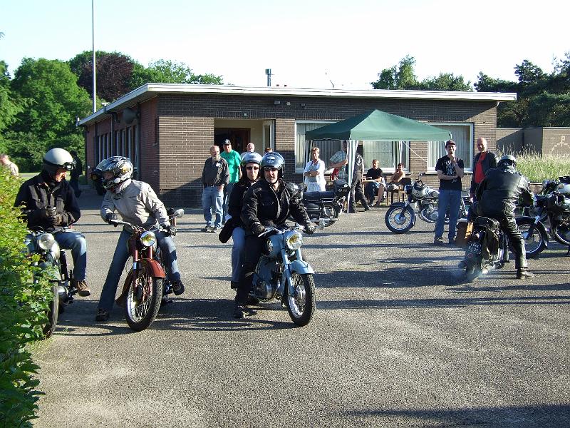 moto's schilde 498.JPG
